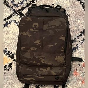 Triple Aught Design Axiom 24, Black MULTICAM XPAC